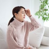 メニエール病の初期症状は「耳の詰まり」から？セルフチェックと早期発見のサイン