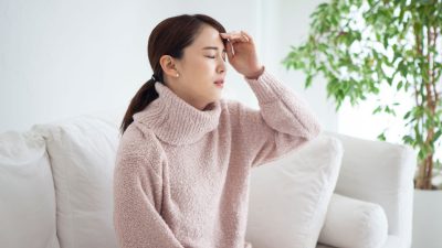 メニエール病の初期症状は「耳の詰まり」から？セルフチェックと早期発見のサイン