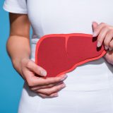 肝臓の数値が高い原因とは？お酒を飲まない人も注意すべきリスクと数値を下げる生活習慣