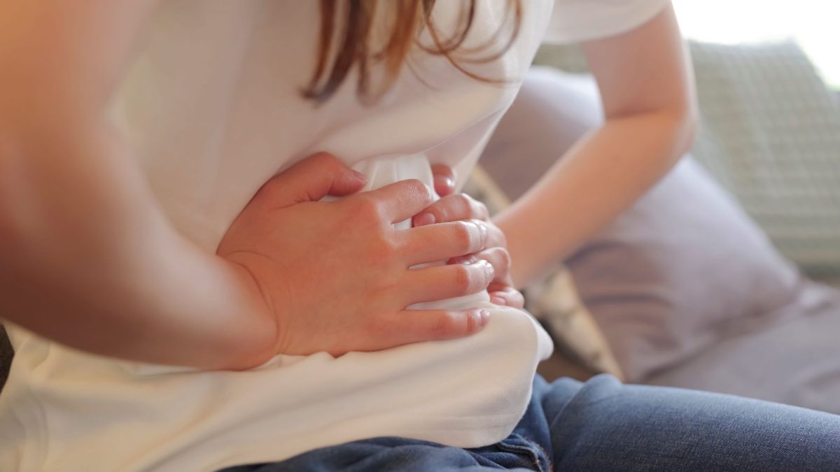 間質性膀胱炎の原因が「不明」と言われる理由と3つの有力なメカニズムを解説