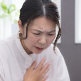 更年期の「ひどい動悸」に悩むあなたへ：原因・心臓病との鑑別・今すぐできる対処法まで徹底解説