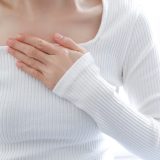 【20代必見】ストレスで動悸がするのはなぜ？原因・症状・今すぐできる対処法を徹底解説