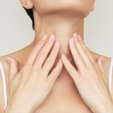 甲状腺機能低下症が疑われる時、病院は何科を受診すべき？選び方と受診の目安