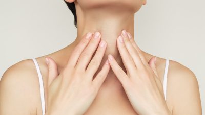 甲状腺機能低下症が疑われる時、病院は何科を受診すべき？選び方と受診の目安