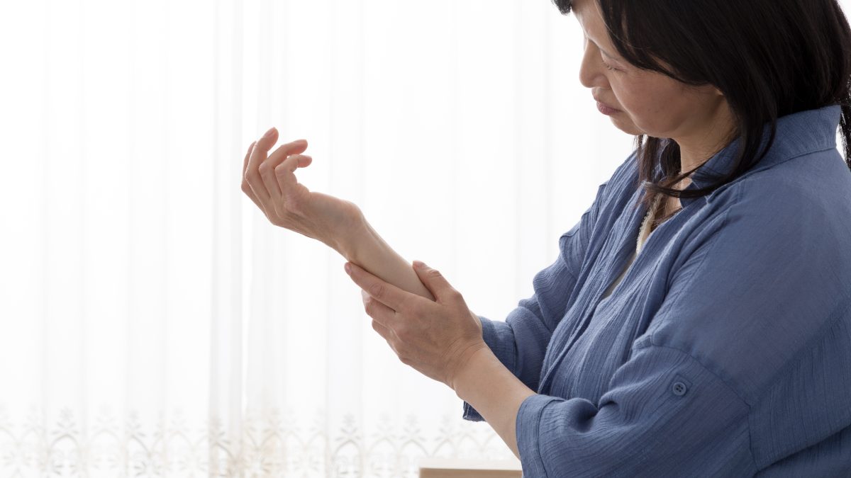 胸郭出口症候群の原因を徹底解説！あなたの症状は「これ」が原因かも？