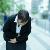 潰瘍性大腸炎は日本で何人に1人？最新の患者数と罹患率、増加傾向を解説