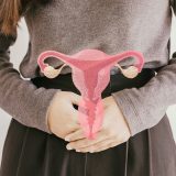 子宮内膜症の症状を食事で和らげる！食べて良いもの・避けるべき食べ物と実践のコツ