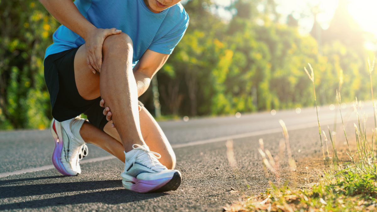 腰部脊柱管狭窄症の痛みを和らげるストレッチ｜安全に実践できる自宅ケアと避けるべき動作