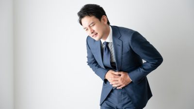 クローン病で便秘になるのはなぜ？原因・対処法・受診の目安まで解説