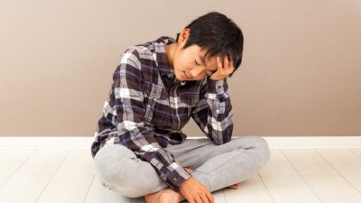 子供のうつ病に気づいたら｜専門機関での診断・治療の流れと親ができること